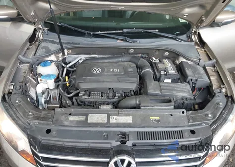 2015 Volkswagen Passat 1.8T Wolfsburg Edition z USA, uszkodzony, nr VIN 1VWAS7A3XFC015898